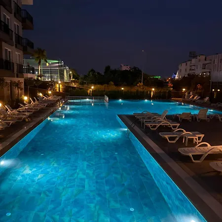 Okurcalar 126 M Havuzlu Bir Yatak Odali Appartement Alanya