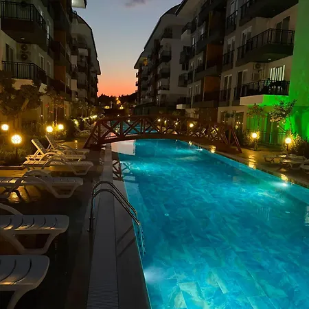 Okurcalar 126 M Havuzlu Bir Yatak Odali Appartement *