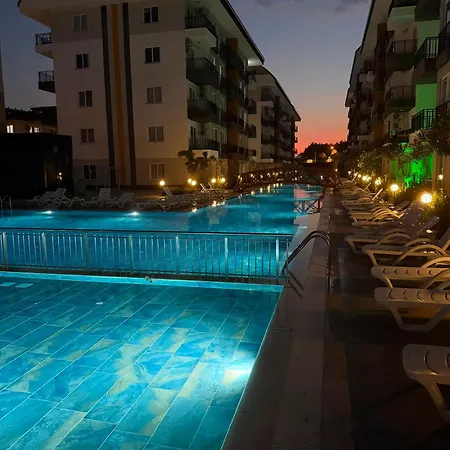 Okurcalar 126 M Havuzlu Bir Yatak Odali Alanya